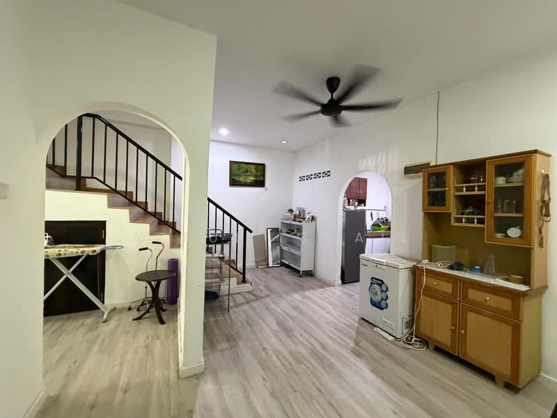 2-storey Terraced House for Sale in Ulu Kelang (Kuala Lumpur) - Azrul Ismail - Living Room - PropertyGuru.com.my