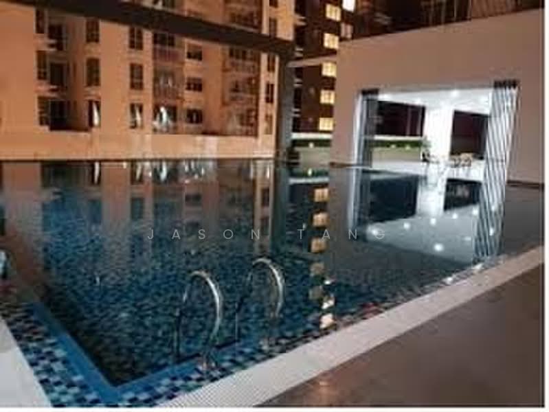 Pangsapuri untuk Dijual di Aliff Avenue (Dwi Alif) - Jason Tang - Pool - PropertyGuru.com.my
