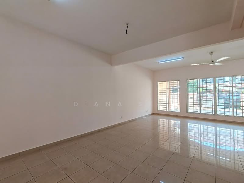 Rumah Teres 2.5 Tingkat untuk Disewa di Bandar Bukit Tinggi 2 (Klang) - Diana See - Living Room - PropertyGuru.com.my