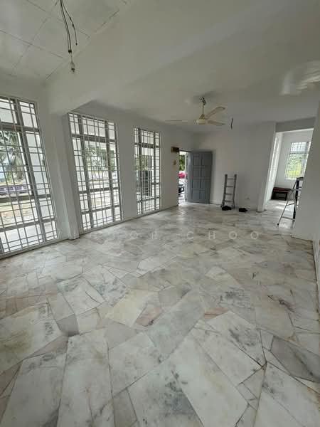 Bungalow for Sale in Pantai Sepang Putra (Sepang) - Victor Choo - Living Room - PropertyGuru.com.my