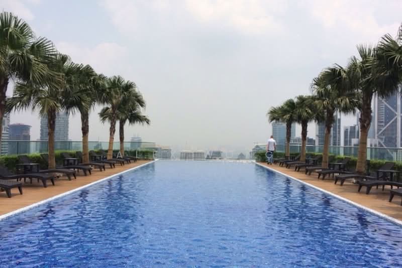 Servis Apartment untuk Disewa di Quadro Residences - Alex Wong - Pool - PropertyGuru.com.my