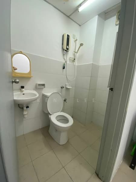 Apartment for Sale at Lodge Residence (Laman Universiti) - Kent Lee - Bathroom - PropertyGuru.com.my