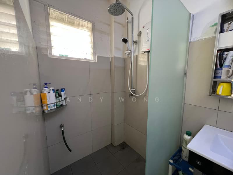 Rumah Teres 2 Tingkat untuk Dijual di Taman Cantik (Cheras) - Andy Wong - Bathroom - PropertyGuru.com.my