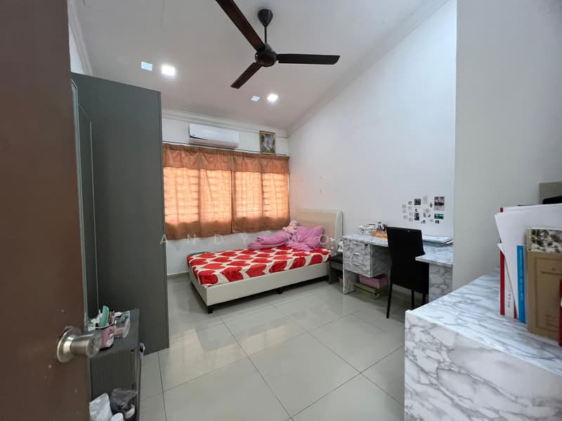 Rumah Teres 2 Tingkat untuk Dijual di Taman Cantik (Cheras) - Andy Wong - Bedroom - PropertyGuru.com.my