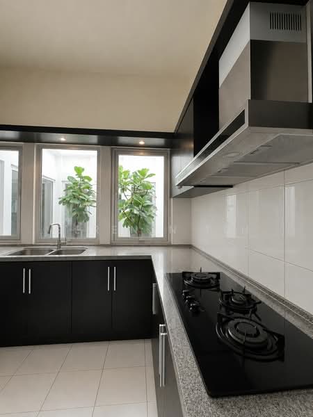 Rumah Teres 2.5 Tingkat untuk Disewa di Seri Tanjung Pinang (Tanjung Tokong) - SERENEN TEH - Kitchen - PropertyGuru.com.my
