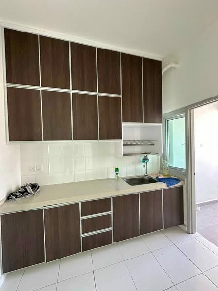 Condominium for Sale at The Golden Triangle Condominium - Amelie Soh - Kitchen - PropertyGuru.com.my