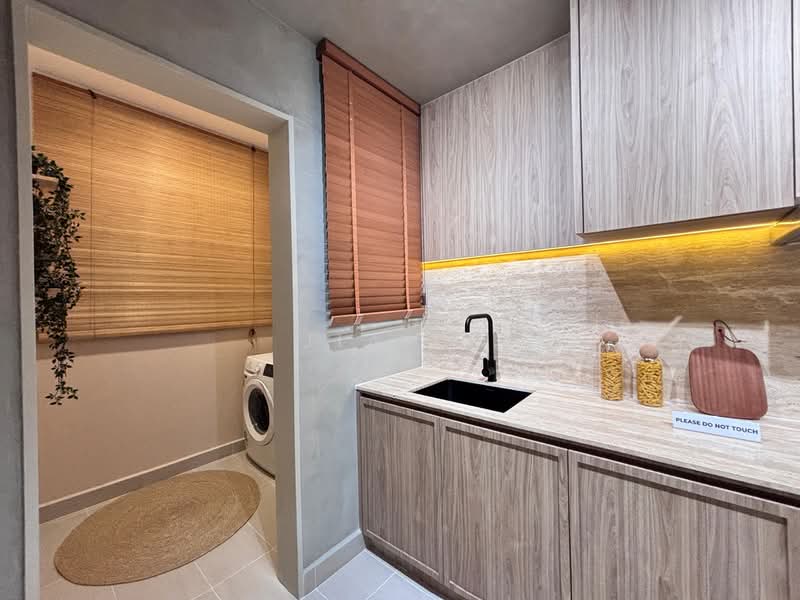 Service Residence for Sale at Pinnacle Bukit Gambier - Jia Li - Interior - PropertyGuru.com.my