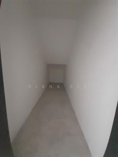 Shop for Rent in Bandar Bukit Tinggi (Klang) - Diana See - Interior - PropertyGuru.com.my