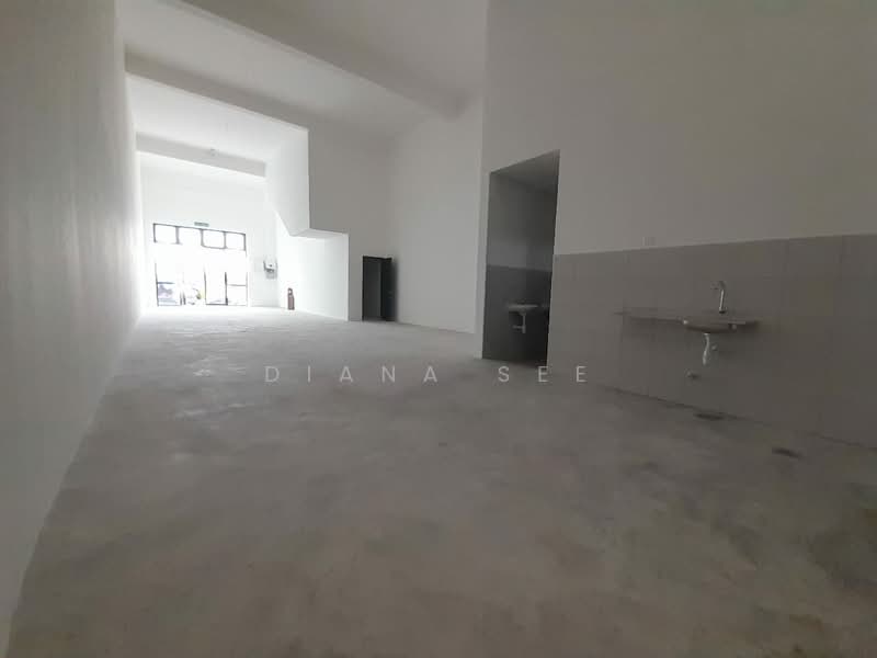 Shop for Rent in Bandar Bukit Tinggi (Klang) - Diana See - Interior - PropertyGuru.com.my
