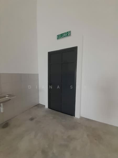 Shop for Rent in Bandar Bukit Tinggi (Klang) - Diana See - Interior - PropertyGuru.com.my