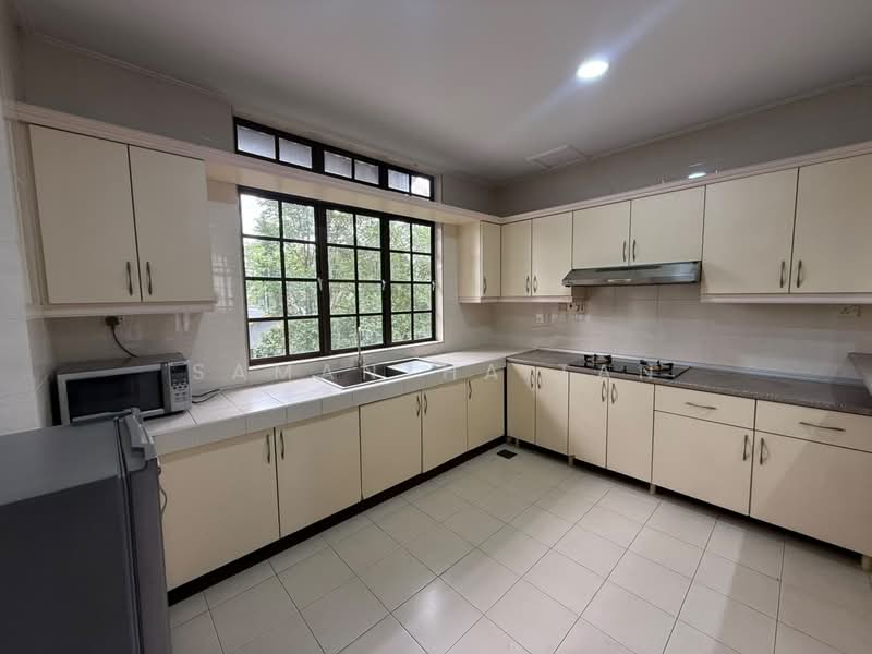 Condominium for Rent at Stulang View - Samantha Tan - Kitchen - PropertyGuru.com.my
