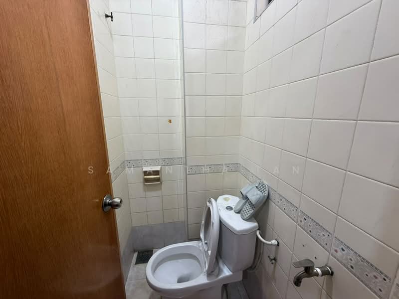 Condominium for Rent at Stulang View - Samantha Tan - Bathroom - PropertyGuru.com.my