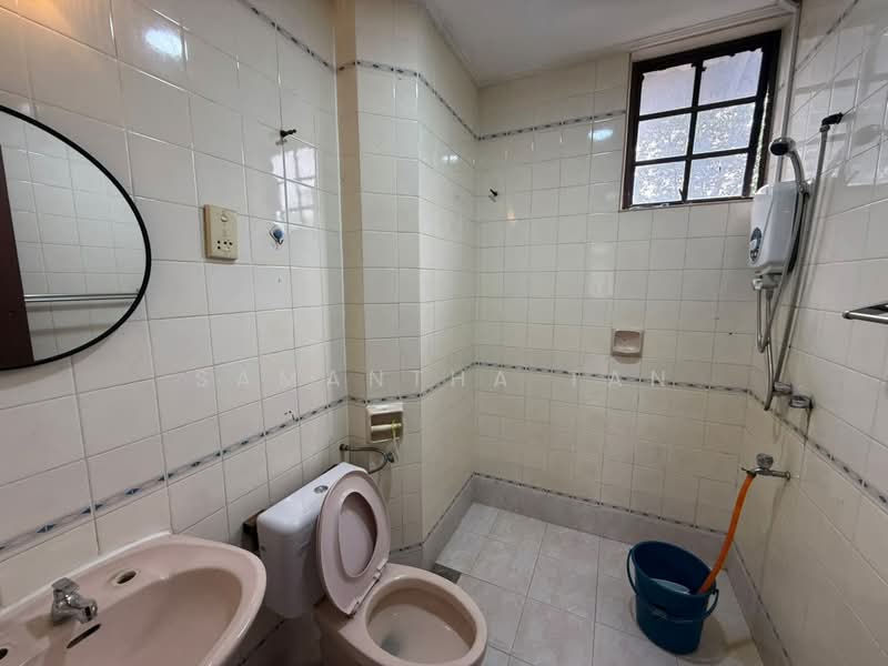 Condominium for Rent at Stulang View - Samantha Tan - Bathroom - PropertyGuru.com.my