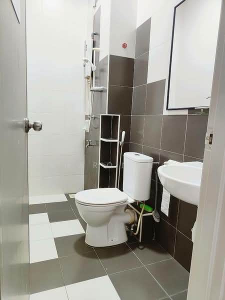 2-storey Terraced House for Sale in Taman Setia Indah (Tebrau) - Sharon Ng - Bathroom - PropertyGuru.com.my