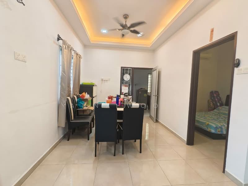 2-storey Terraced House for Sale in Taman Nusa Sentral (Iskandar Puteri (Nusajaya)) - Anna Woon - Dining Room - PropertyGuru.com.my
