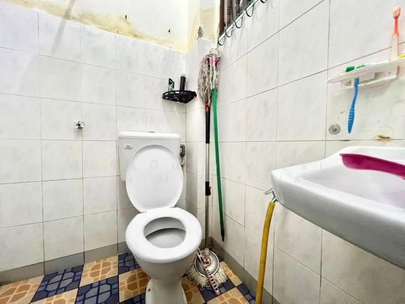 2-storey Terraced House for Sale in Taman Seri Mewah (Kajang) - Muhammed Nazri bin Mustapha - Bathroom - PropertyGuru.com.my
