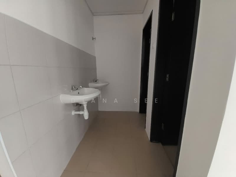 Office for Rent in Bandar Bukit Tinggi (Klang) - Diana See - Bathroom - PropertyGuru.com.my