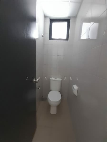 Office for Rent in Bandar Bukit Tinggi (Klang) - Diana See - Bathroom - PropertyGuru.com.my