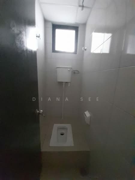 Office for Rent in Bandar Bukit Tinggi (Klang) - Diana See - Bathroom - PropertyGuru.com.my