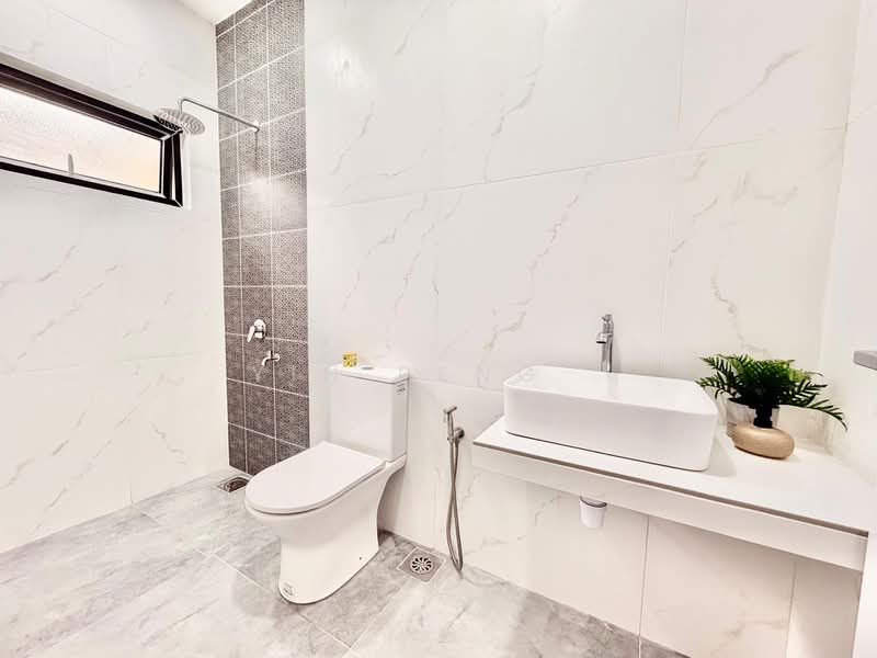 Rumah Teres 1 Tingkat untuk Dijual di Taman Tun Dr Ismail (Kuala Lumpur) - Yin Peng . - Bathroom - PropertyGuru.com.my