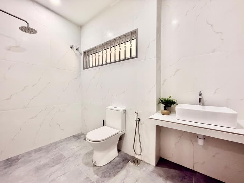 Rumah Teres 1 Tingkat untuk Dijual di Taman Tun Dr Ismail (Kuala Lumpur) - Yin Peng . - Bathroom - PropertyGuru.com.my