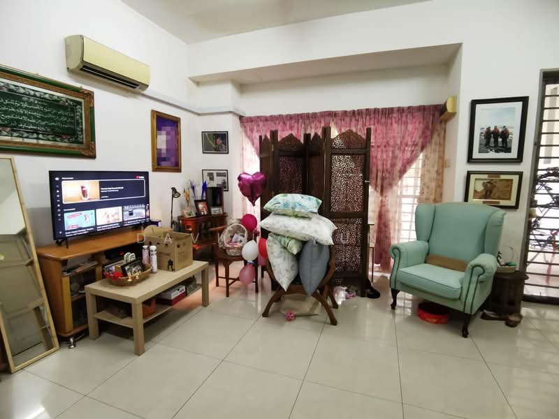2-storey Terraced House for Sale in Ukay Perdana (Ulu Kelang) - David Chung - Living Room - PropertyGuru.com.my