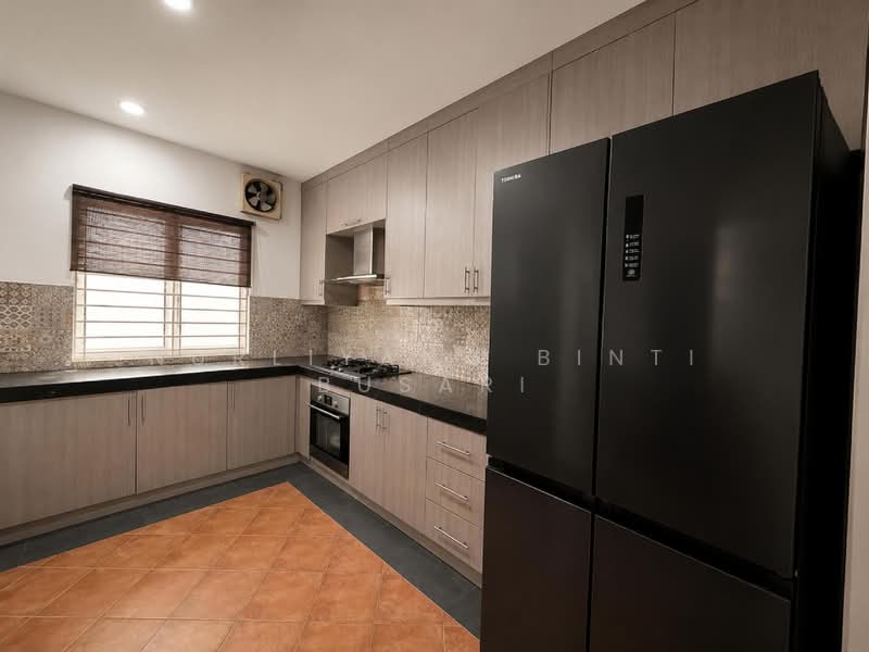 2-storey Terraced House for Sale in Denai Alam (Shah Alam) - Nurliyana Binti Busari - Kitchen - PropertyGuru.com.my