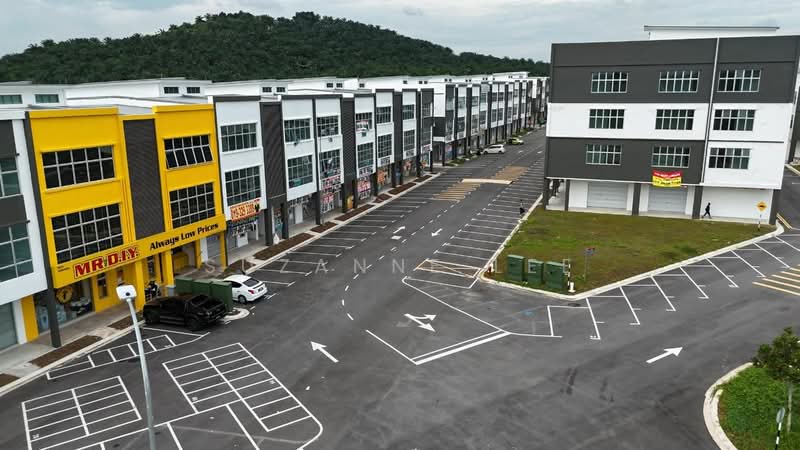 Shop for Rent in Gelang Patah (Johor) - Suzanne Lee - Exterior - PropertyGuru.com.my