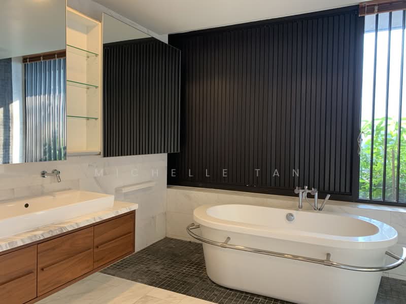 Kondominium untuk Dijual di Dedaun Condominium - Michelle Tan - Bathroom - PropertyGuru.com.my