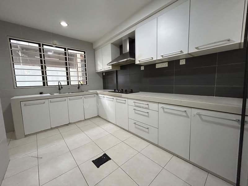 Terraced House for Sale in Taman Puchong Hartamas (Puchong) - Wynn Ng - Kitchen - PropertyGuru.com.my