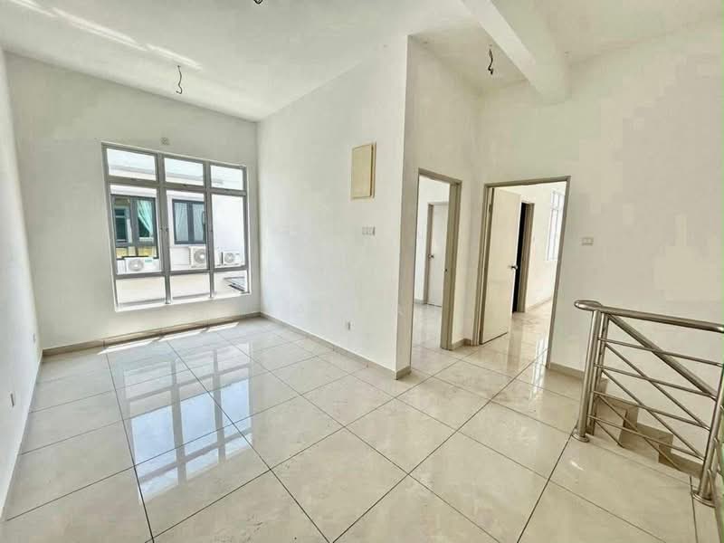 Cluster House for Sale in Taman Kempas Utama (Tebrau) - JAN AU - Living Room - PropertyGuru.com.my
