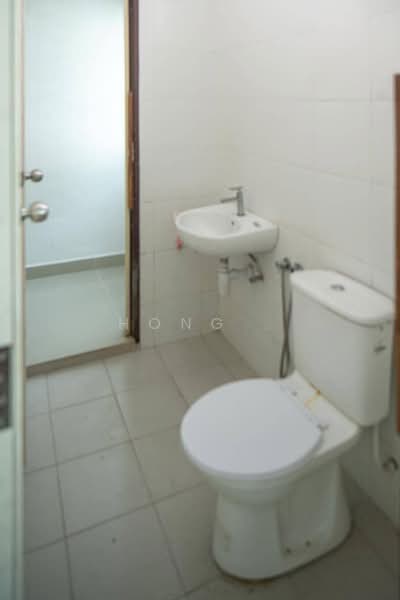 Semi-Detached House for Rent in Taman Sungai Ara (Sungai Ara) - Hong . - Bathroom - PropertyGuru.com.my