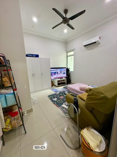 2-storey Terraced House for Sale in Bandar Rimbayu (Telok Panglima Garang) - Hao Kai Khaw - Living Room - PropertyGuru.com.my