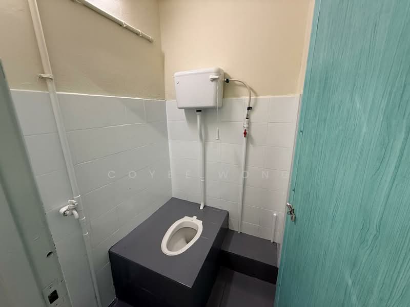 Pejabat untuk Dijual di Batu Caves (Kuala Lumpur) - Coyee Wong - Bathroom - PropertyGuru.com.my