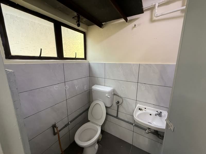 Pejabat untuk Dijual di Batu Caves (Kuala Lumpur) - Coyee Wong - Bathroom - PropertyGuru.com.my