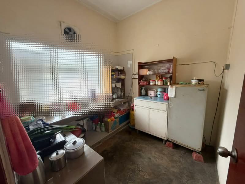 1-storey Terraced House for Sale in Taman Kok Doh (Batu) - Coyee Wong - Kitchen - PropertyGuru.com.my