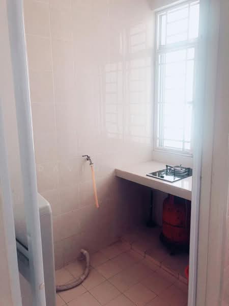 Condominium for Sale at Platinum Lake PV 10 - David Chung - Kitchen - PropertyGuru.com.my