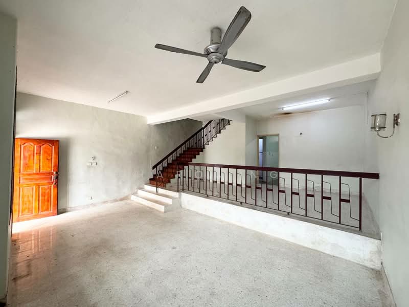 2-storey Terraced House for Sale in Taman Pelangi (Johor Bahru) - Sharon Ng - Entrance - PropertyGuru.com.my