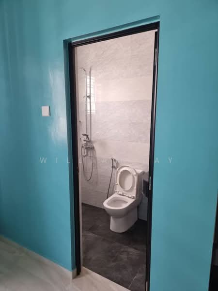 2.5-storey Terraced House for Sale in Taman Kempas Utama (Tebrau) - William Tay - Bathroom - PropertyGuru.com.my