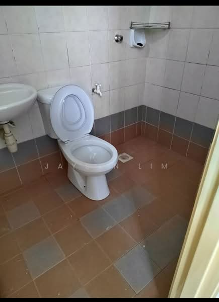 Terraced House for Sale in Johor Bahru (Johor) - Jayson Lim - Bathroom - PropertyGuru.com.my