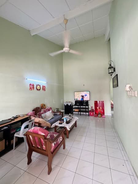 1-storey Terraced House for Sale in Taman Perling (Perling) - Shirley Pang - Living Room - PropertyGuru.com.my
