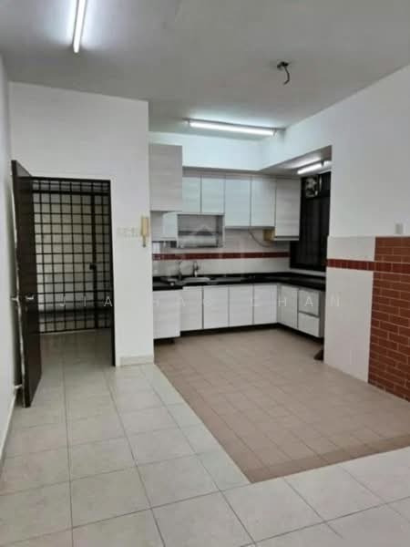 Kondominium untuk Dijual di Lakes Condominiums / Pangsapuri Tasik - Jia Hao Chan - Kitchen - PropertyGuru.com.my