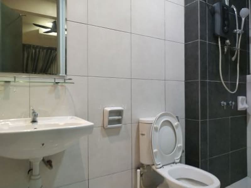 Service Residence for Rent at D'Pulze Cyberjaya - Jon . - Bathroom - PropertyGuru.com.my