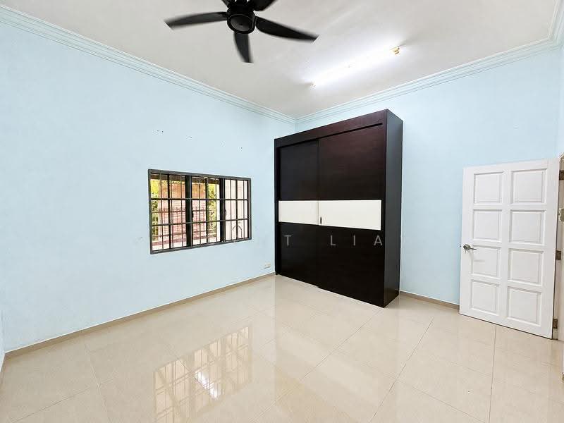 Rumah Berkembar untuk Dijual di Tropicana (Selangor) - Vincent Liaw - Bedroom - PropertyGuru.com.my