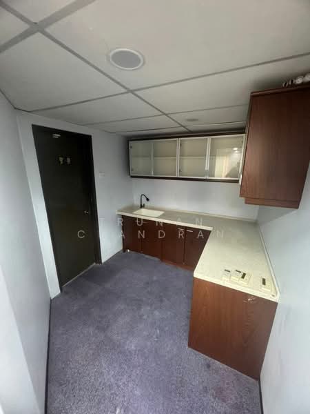 Kedai / Pejabat untuk Dijual di Sri Hartamas (Kuala Lumpur) - Trunan Chandran - Kitchen - PropertyGuru.com.my