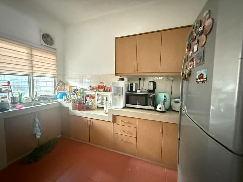 Rumah Teres untuk Dijual di Bandar Putra Permai (Seri Kembangan) - Firdaus Husin - Kitchen - PropertyGuru.com.my