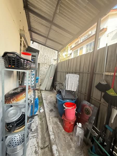 Rumah Teres untuk Dijual di Bandar Putra Permai (Seri Kembangan) - Firdaus Husin - Exterior - PropertyGuru.com.my