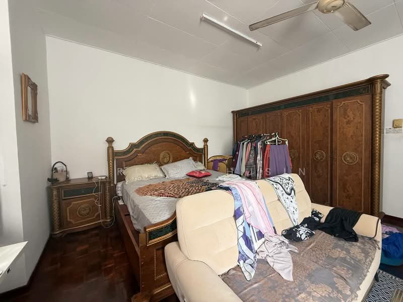 Rumah Teres untuk Dijual di Bandar Putra Permai (Seri Kembangan) - Firdaus Husin - Bedroom - PropertyGuru.com.my