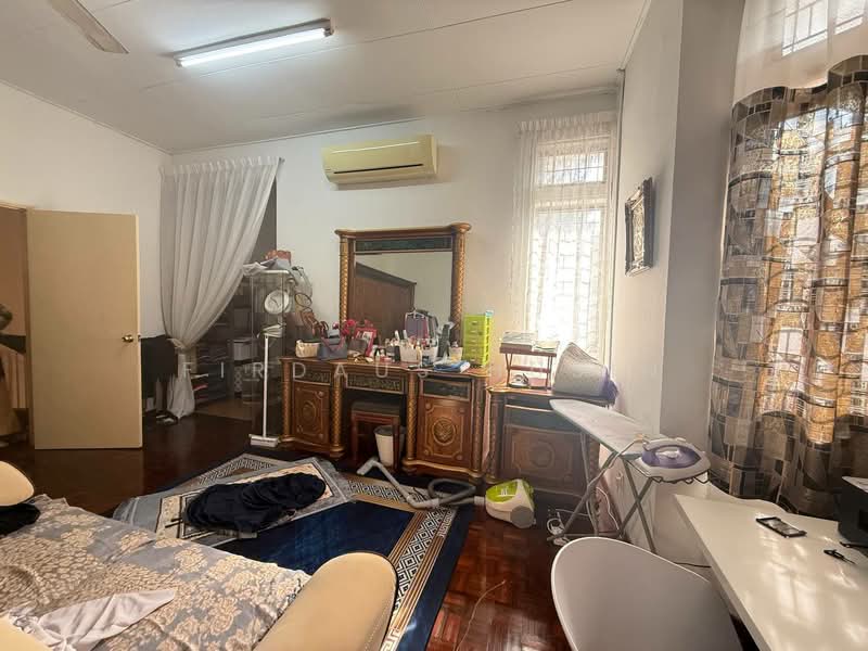 Rumah Teres untuk Dijual di Bandar Putra Permai (Seri Kembangan) - Firdaus Husin - Bedroom - PropertyGuru.com.my