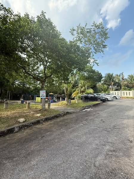 Rumah Teres untuk Dijual di Bandar Putra Permai (Seri Kembangan) - Firdaus Husin - Exterior - PropertyGuru.com.my
